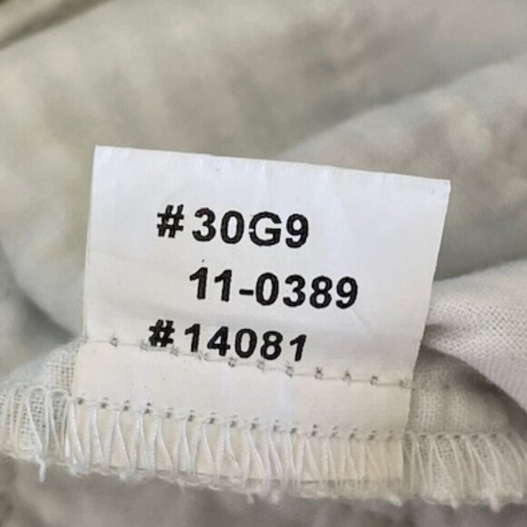 ORVIS Seersucker Cuffed Flat Front Shorts Blue & White Stripe - Picture 12 of 15